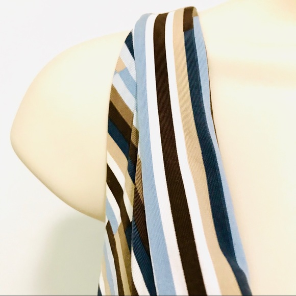 BCBGMaxazria Deep V Sleeveless Top Size Small - Picture 6 of 9